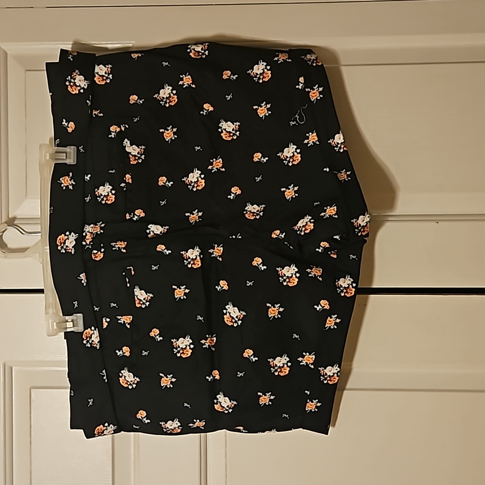 Torrid Shorts - Picture 5 of 11